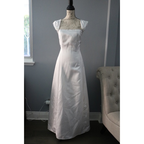 Long White Formal Gown - Picture 3 of 3